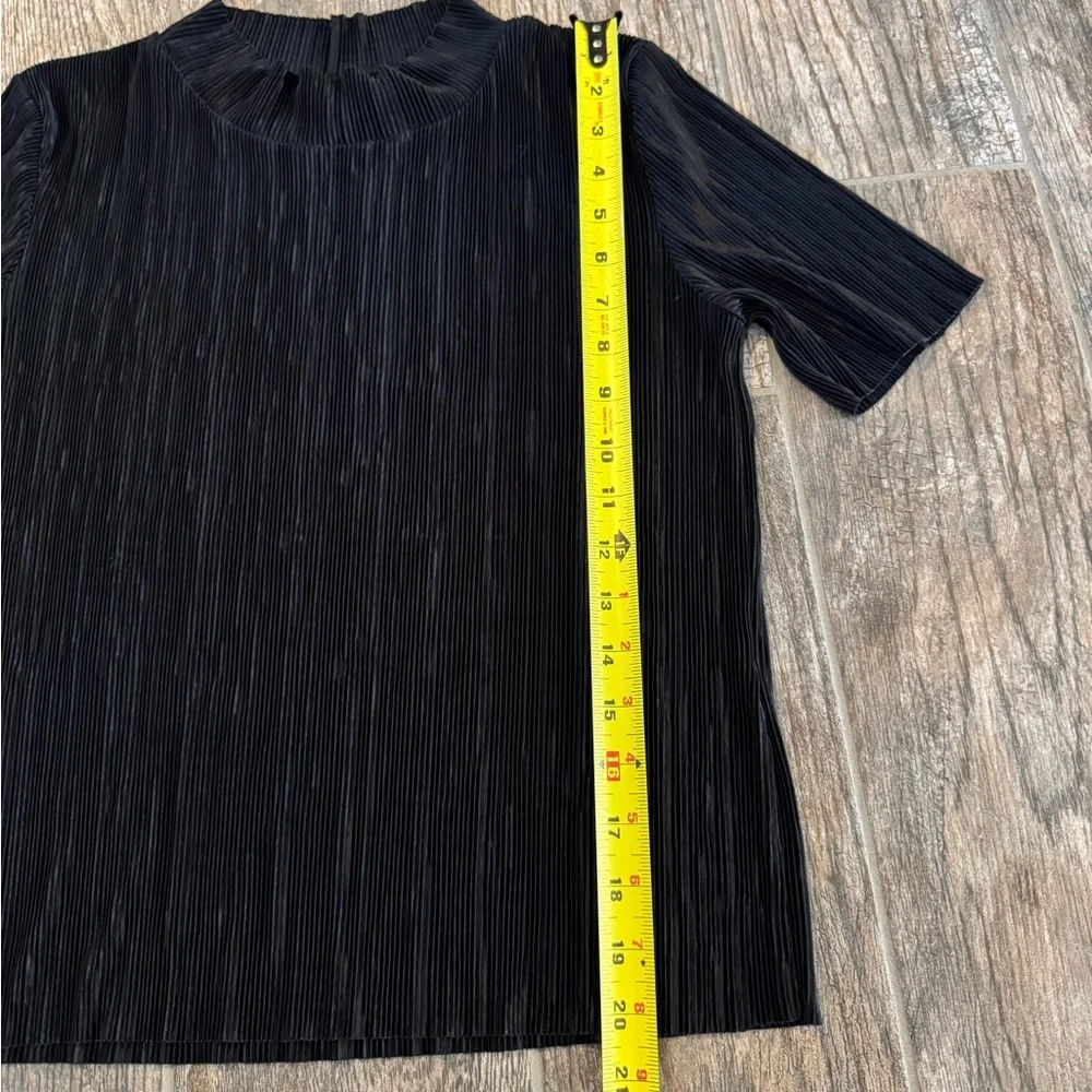 Zara Black Short Sleeve Pleated Top